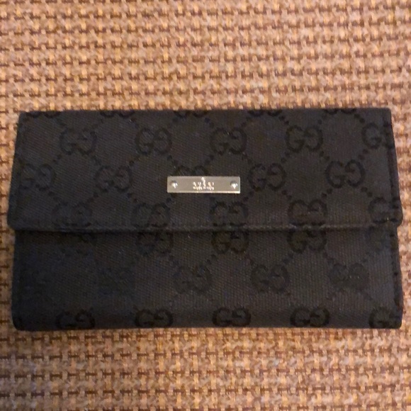 Gucci Handbags - Gucci Fashion Black Logo Wallet